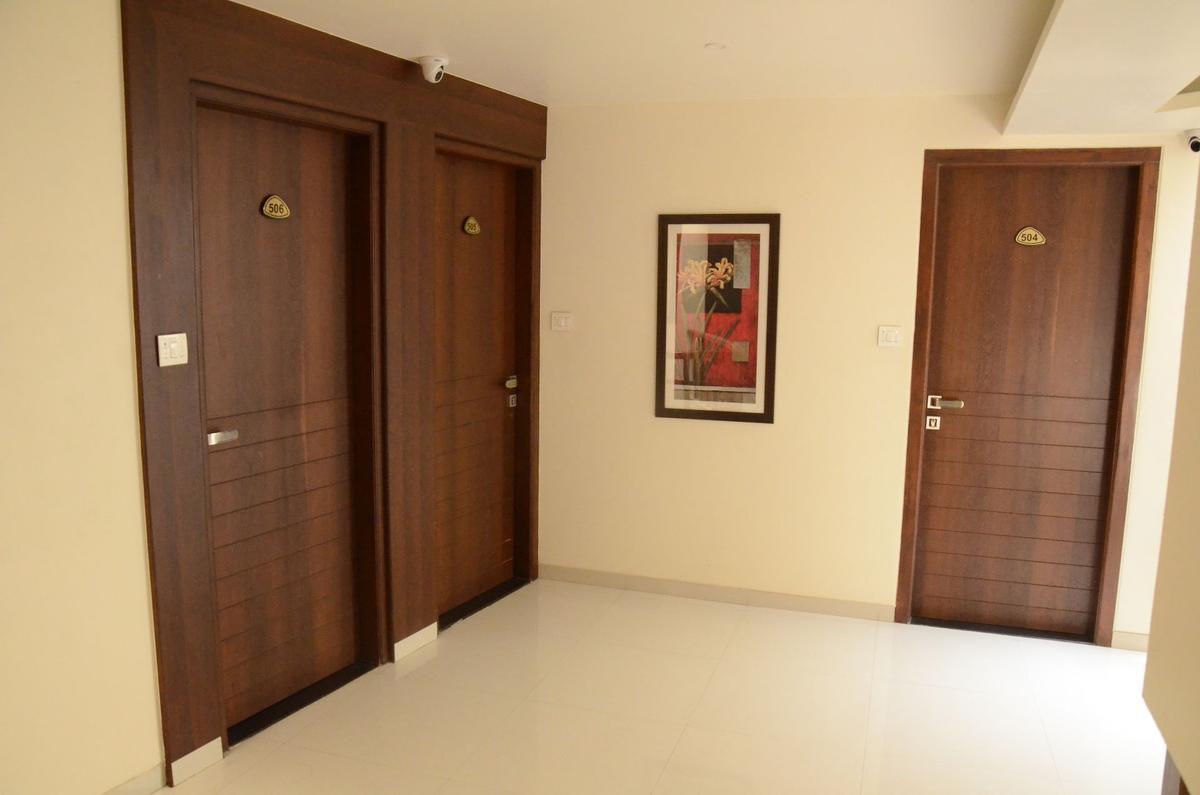 Good Stay Hotel Surat Exterior photo